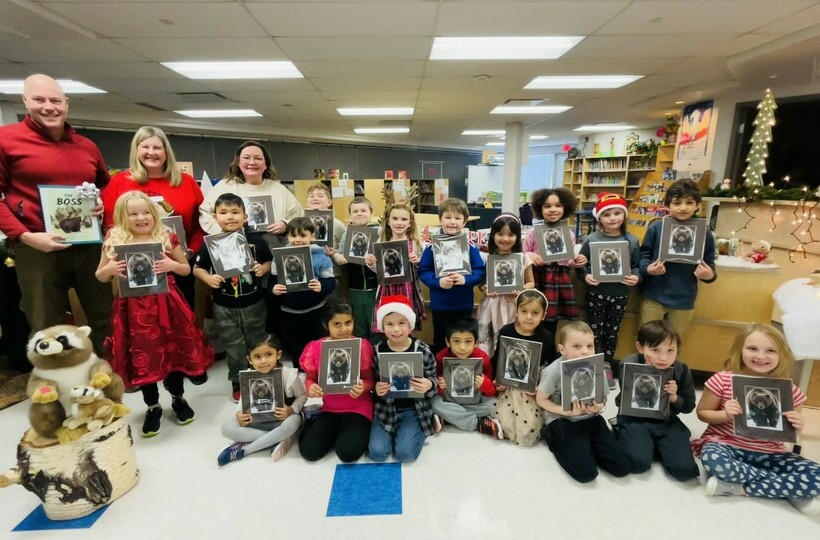 Nature photographer Jason Bantle visits the Grade 1 class at GH Dawe School