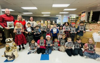 Nature photographer Jason Bantle visits the Grade 1 class at GH Dawe School